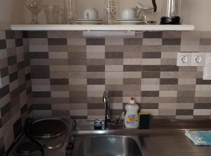 Athina Apartman *